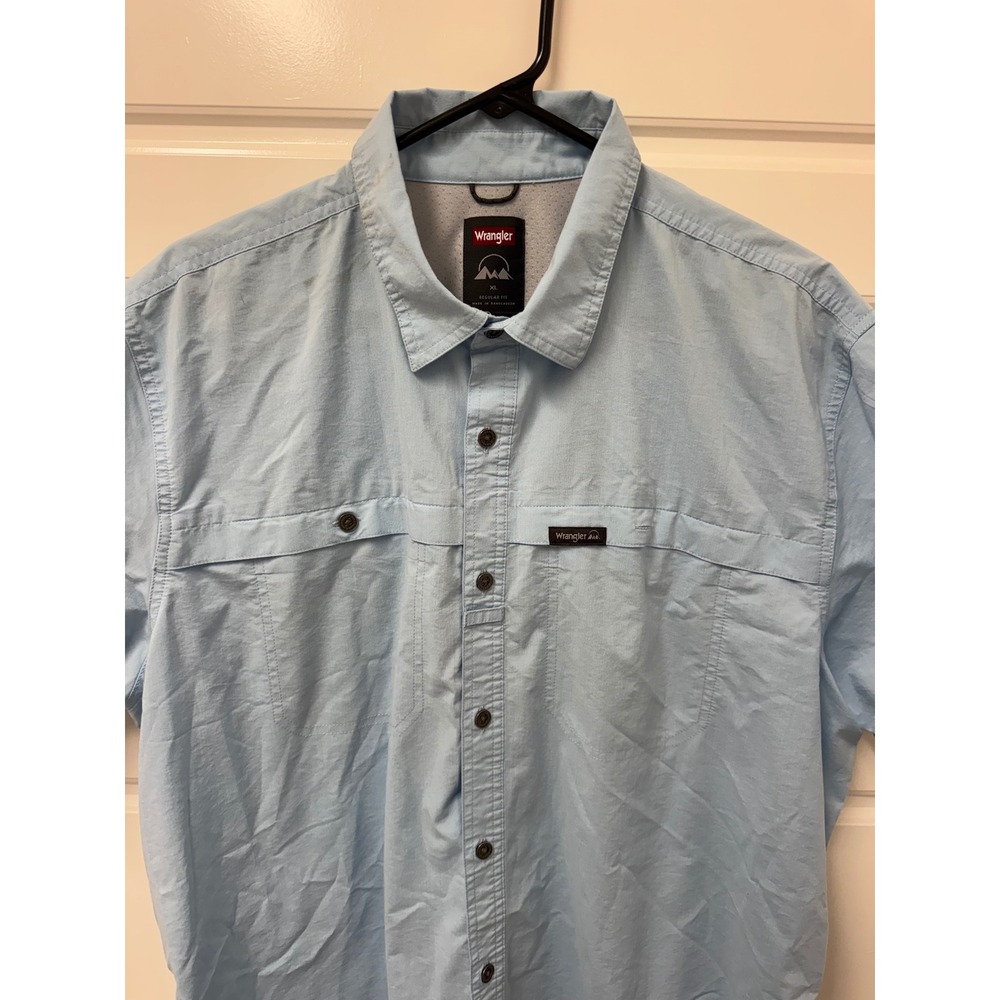 Wrangler Outdoor Mens XL Light Blue Short Sleeve Vented Fishing Shirt hiking